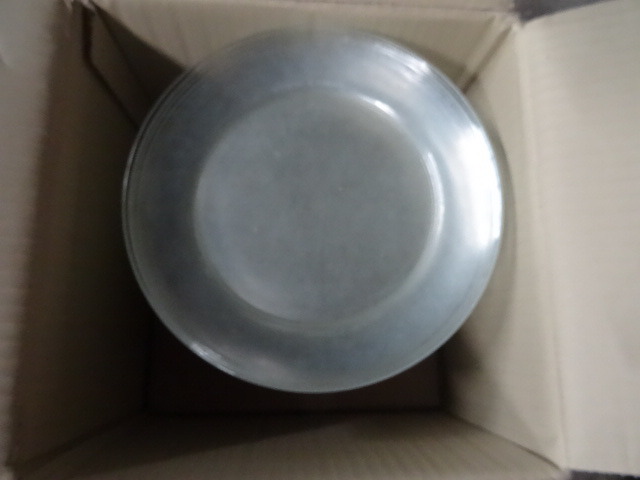 lot 41 image: 30 glass salad plates