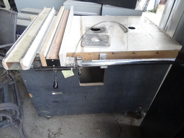 lot 2 image: Shaper table.