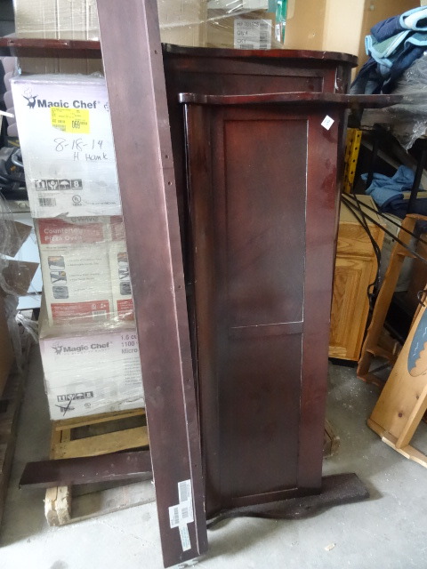 lot 18 image: Full size bed frame