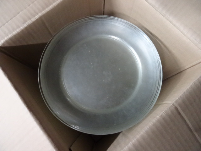 lot 28 image: Salad plates