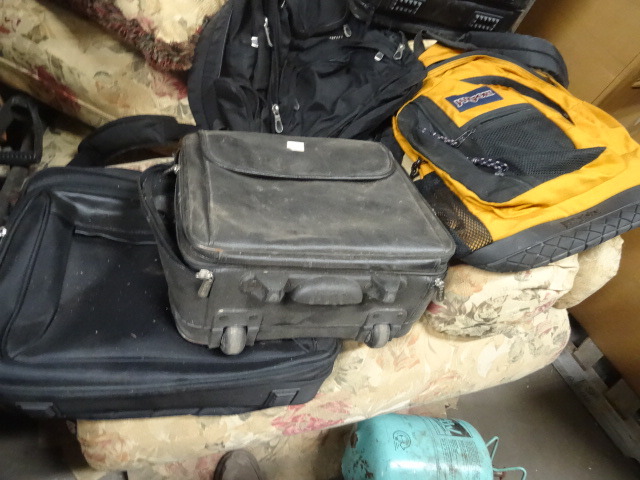 lot 73 image: Lap top cases and backpacks