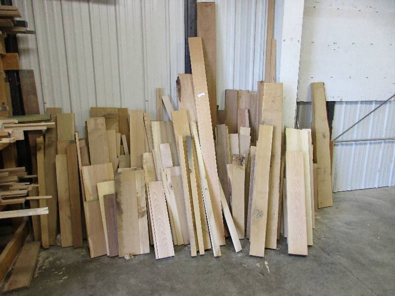 lot 2 image: Hardwood cut-off pieces
