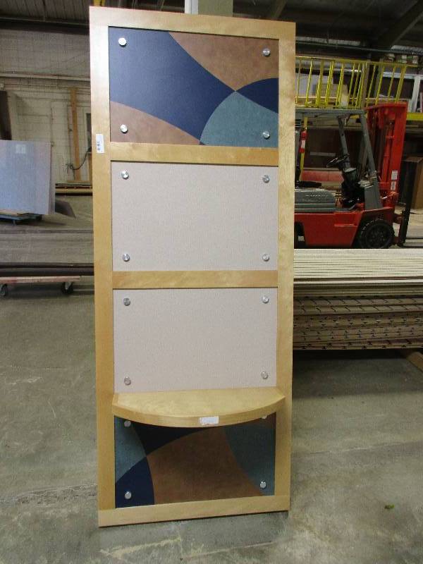 lot 7 image: Shelf unit