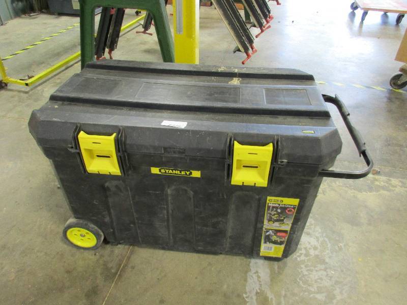 lot 8 image: Stanley job box