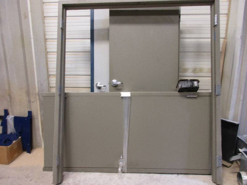 lot 26 image: Steel doors