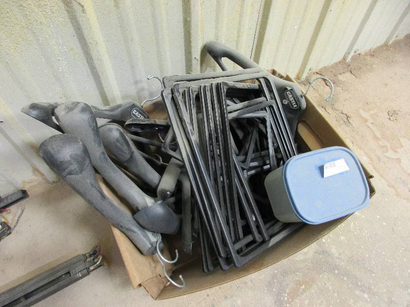 lot 34 image: Display hangers