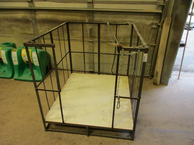 lot 37 image: work basket for forklift