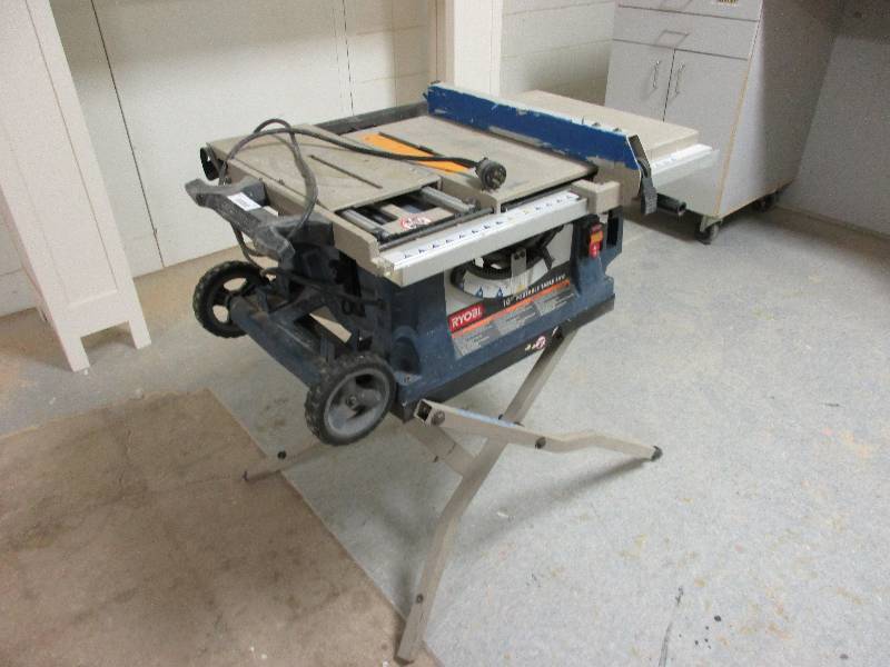lot 48 image: Ryobi table saw