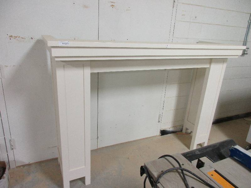 lot 49 image: Fire place surround