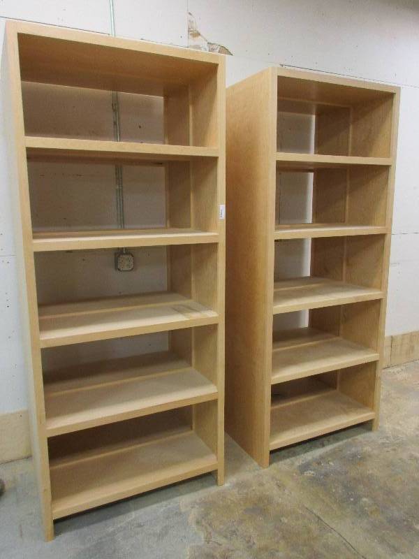 lot 70 image: 2 Shelf units