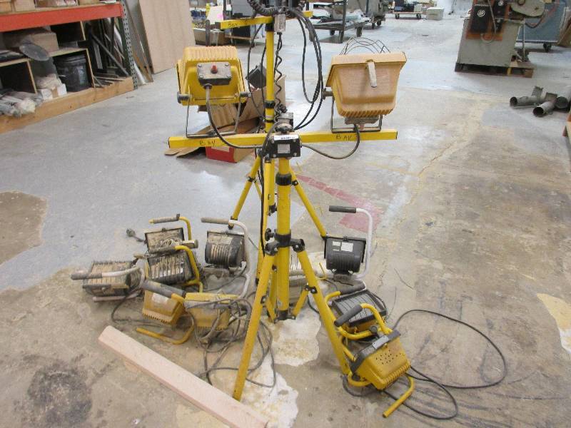lot 72 image: Work lights