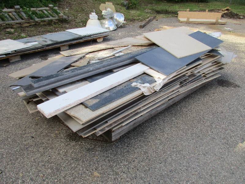lot 112 image: Corian countertops