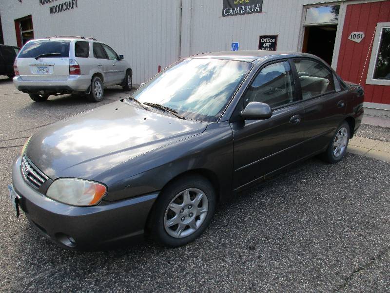 lot 105 image: 2002 Kia Spectra