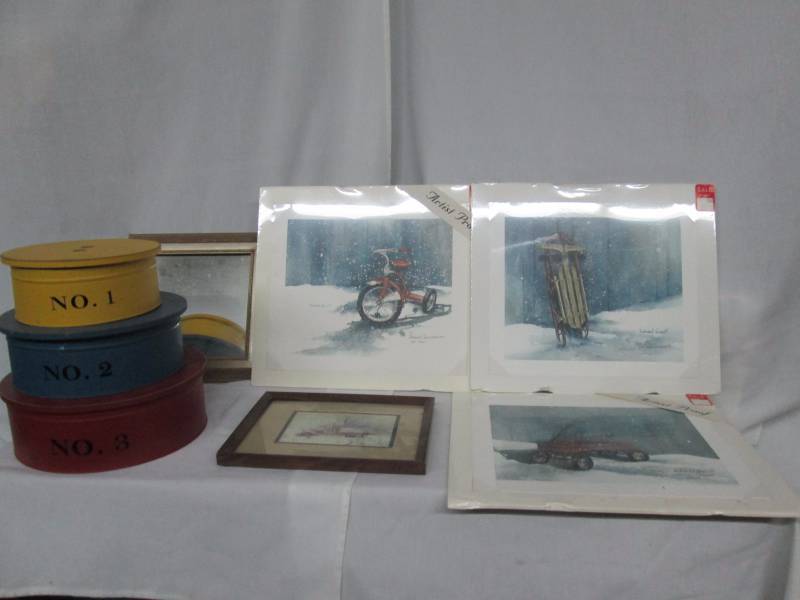 Pictures and Decorations