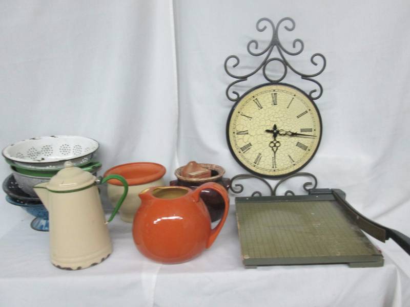 Kitchen Strainers and Decorations