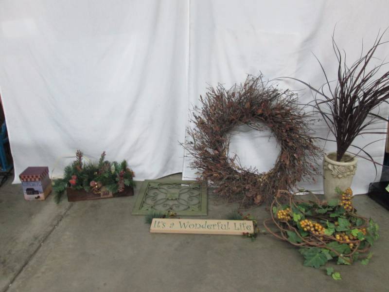 Decorations and Christmas Decor