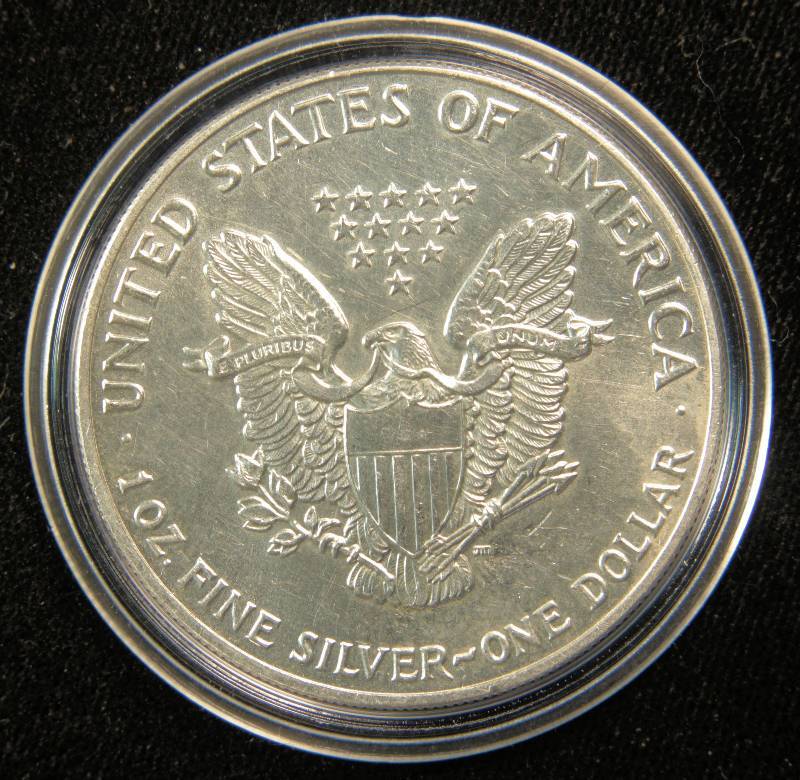 1992 AMERICAN SILVER EAGLE 1 TROY OZ. .999 FINE SILVER DOLLAR IN AIRTITE CAPSULE