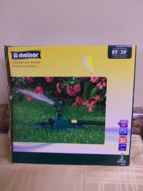 Melnor Pulsating Lawn Sprinkler