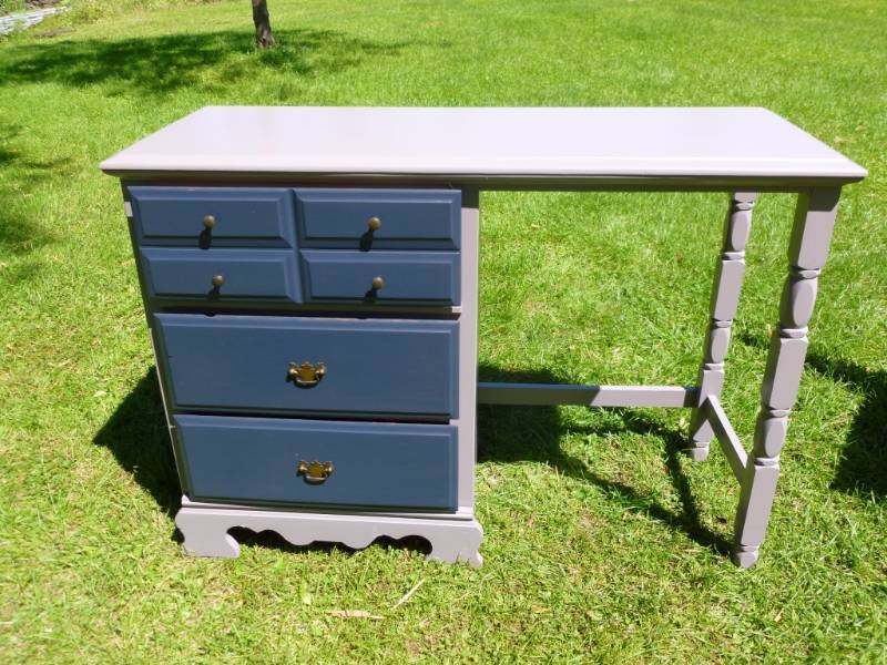 Vintage Knee Hole Desk