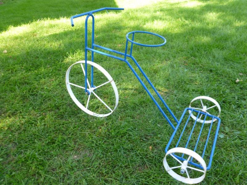 Metal Plant Stand