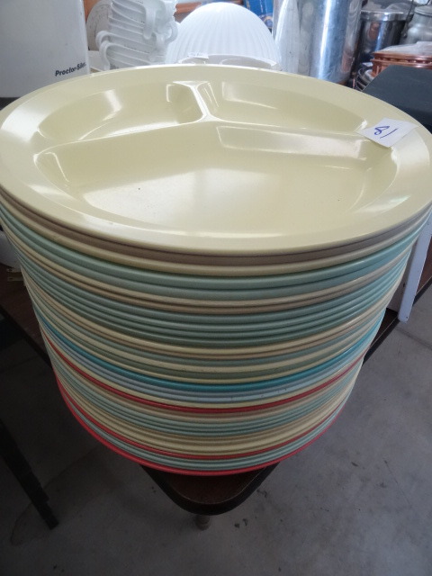 Plastic Plates