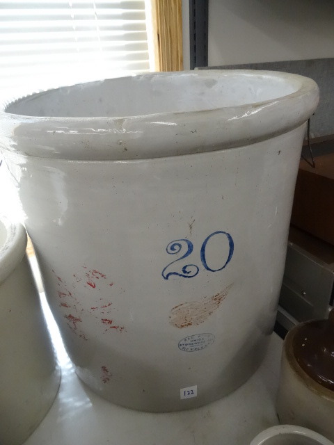 # 20 Red Wing Crock