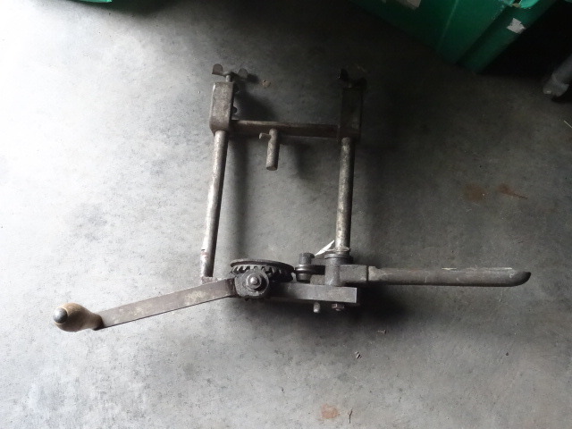 Vintage Hand Crank Can Crimper