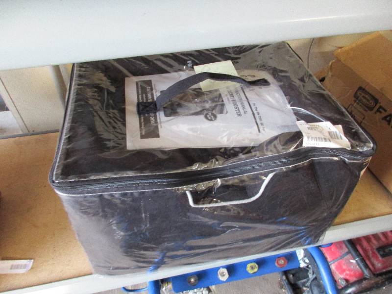 Pet booster seat