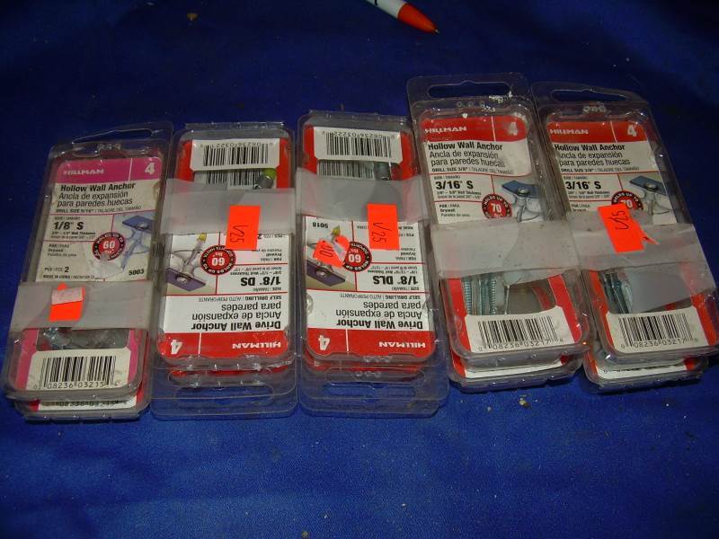 10 packs of wall anchors