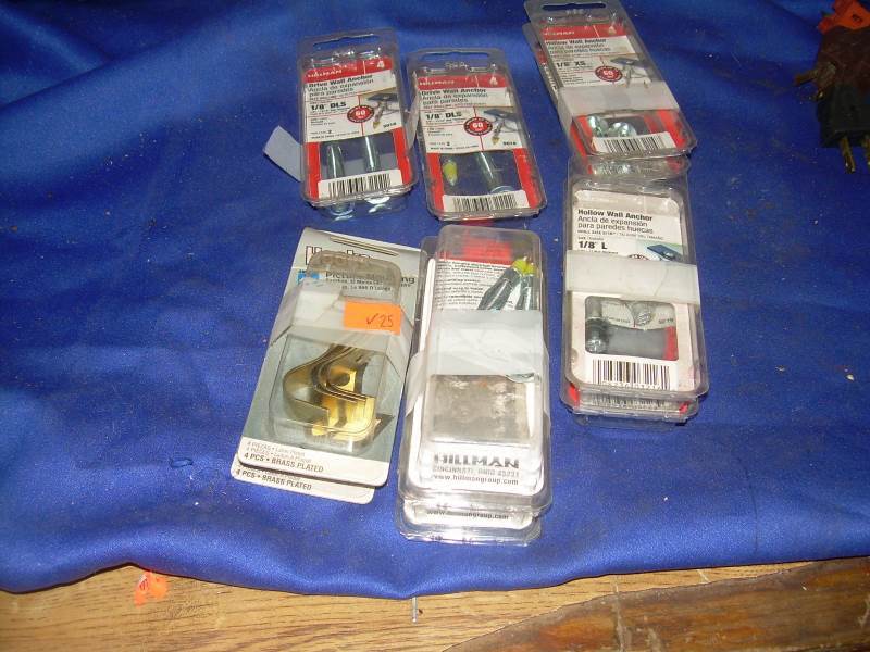 9 packs of mirrior picture holders