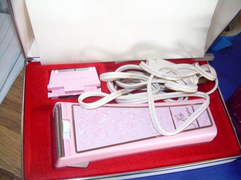 Whole box of bathroom and hair care ex.