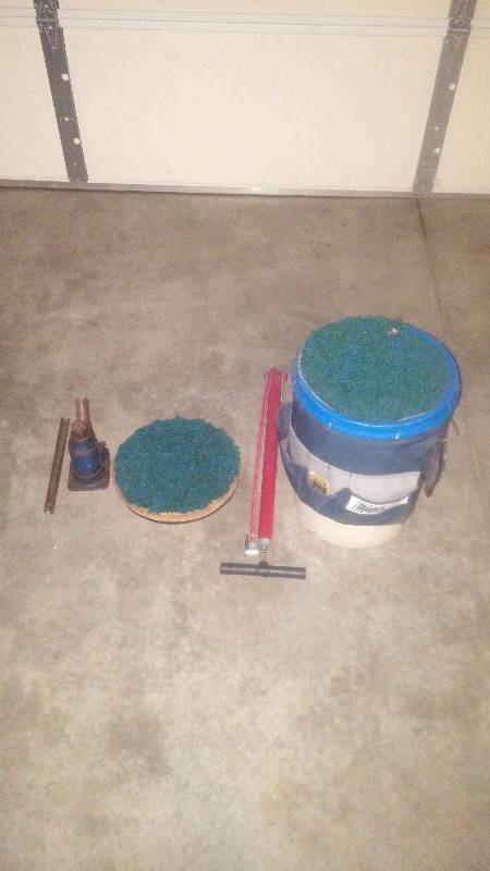 Tool Bucket, air pump, bottle jack