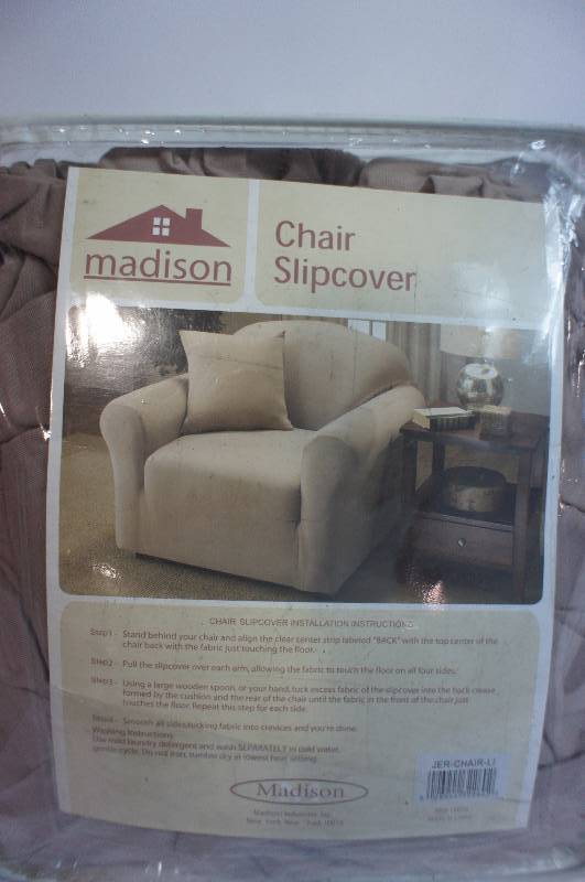 lot 19 image: Madison Ind. Solid Color Jersey Loveseat Slipcover, Linen