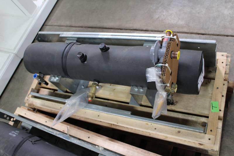lot 14 image: FM Flooded Receiver - 39LBS 6 58 DIA 38 L 1 Phase 120V  ACAC75004 Precision Air Conditioning with maximum flexibility