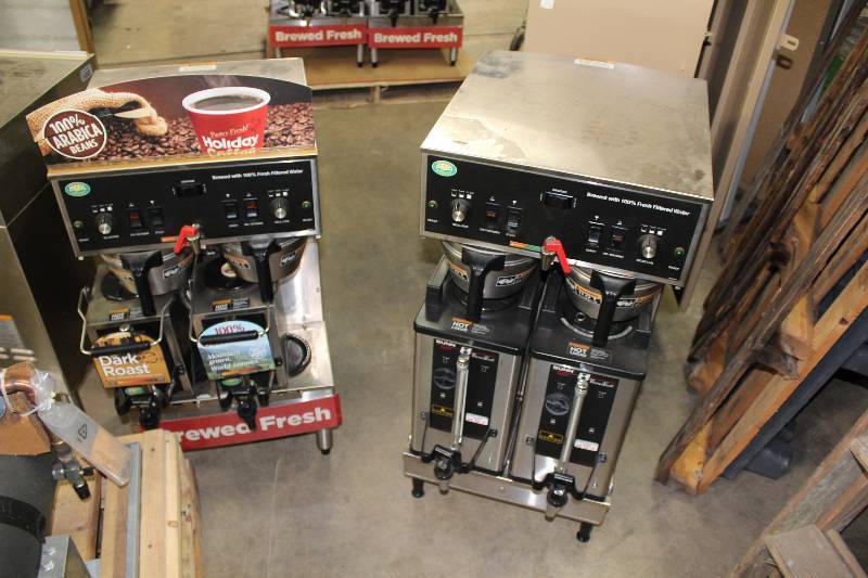 lot 80 image: Lot of (2) Holiday Pantry Commercial Coffee Makers & Warmers Dual Pots Top Brewing 18 x 19 x 33.