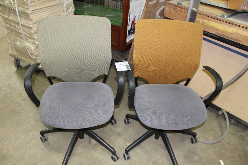 lot 56 image: Lot of (2) Office Chairs wWheels & Arm Rests Cloth Upholstery.