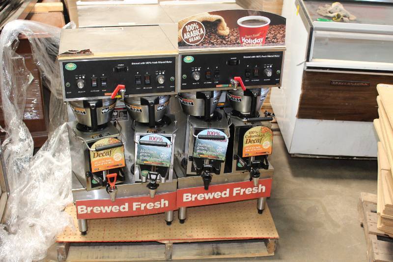 lot 85 image: Lot of (2) Holiday Pantry Commercial Coffee Makers & Warmers Dual Pots Top Brewing 18 x 19 x 33.