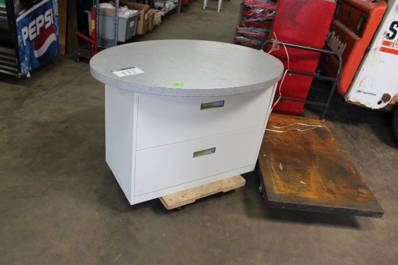 lot 133 image: Two Drawer Lateral Filing Cabinet wTop 31 x 47 x 30.