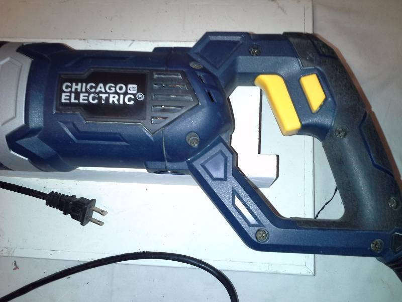 9 Amp Professional Variable Speed Reciprocating Saw