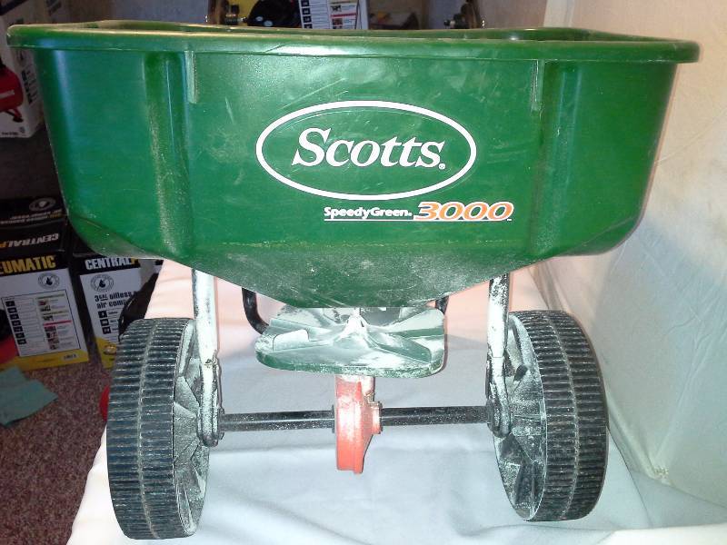 Scotts Speedy Green 3000, spreader | August Consignment Auction | K-BID