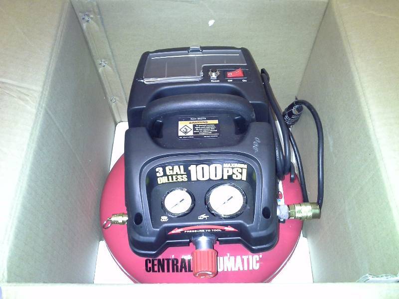 3 gal. 13 HP 100 PSI Oilless Pancake Air Compressor