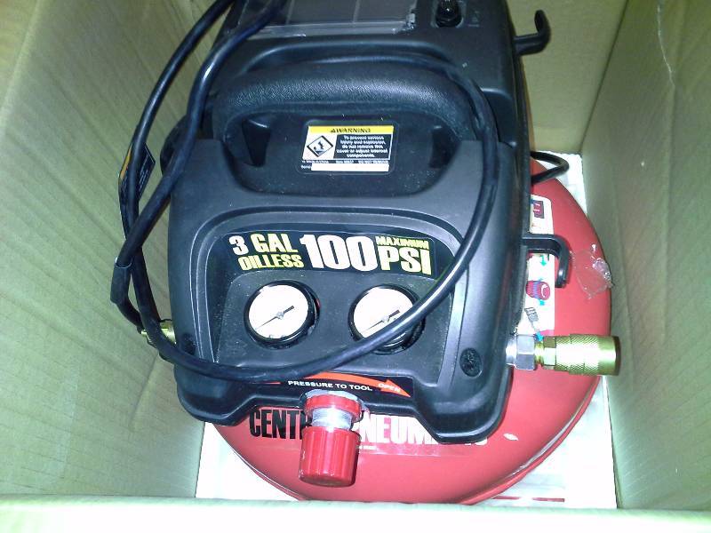 3 gal. 13 HP 100 PSI Oilless Pancake Air Compressor