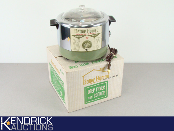 lot 4 image: Vintage NOS Better Homes Automatic Electric CookerFryer