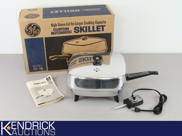 lot 28 image: NOS Vintage GE Electric Skillet SK16