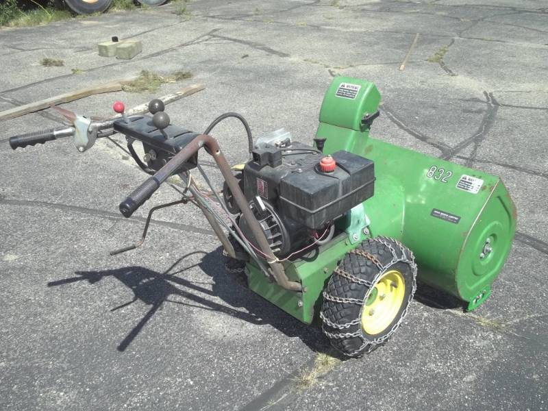 lot 2 image: John Deere 832  Two Stage Snow Thrower