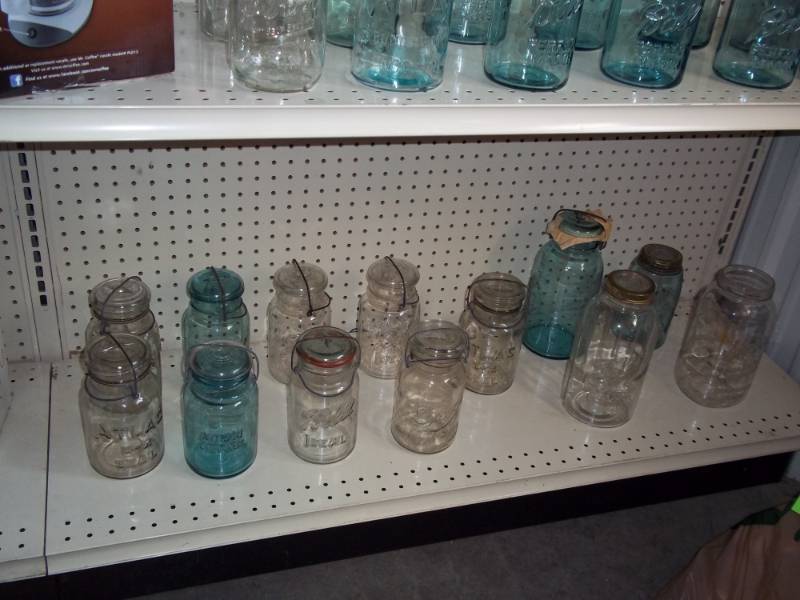 lot 5 image: Canning Jars