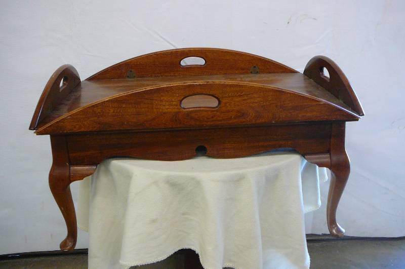 lot 39 image: Coffee Table 22deep X 34 wide X High