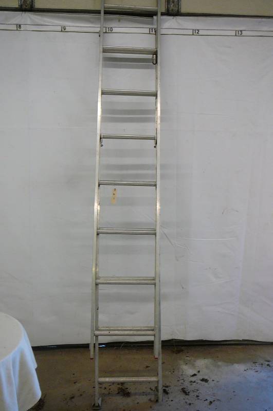 lot 2 image: Alum Extension Ladder Wenner Model D7162 Total length 16