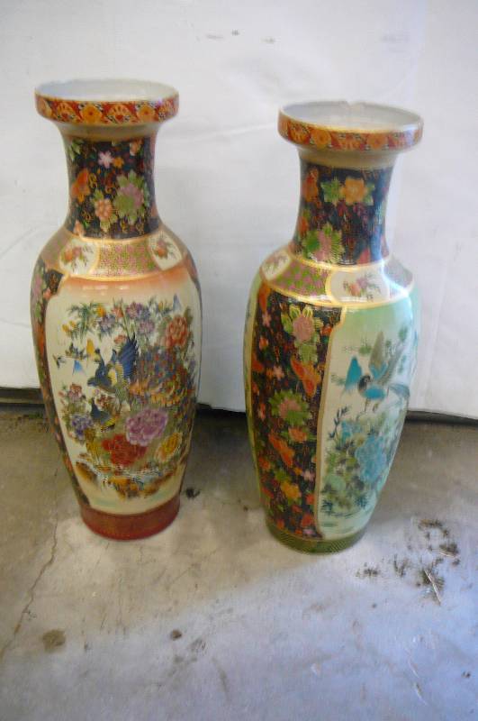lot 17 image: Large Vase 24 Tall 2-count