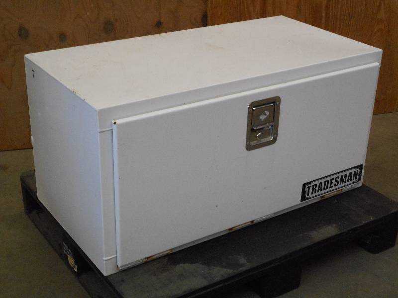 lot 7 image: Tradesman Commercial Heavy Duty 36...